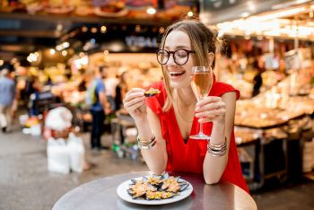 1743150545_350BAR_Market_shutterstock_734736151 (1).jpg